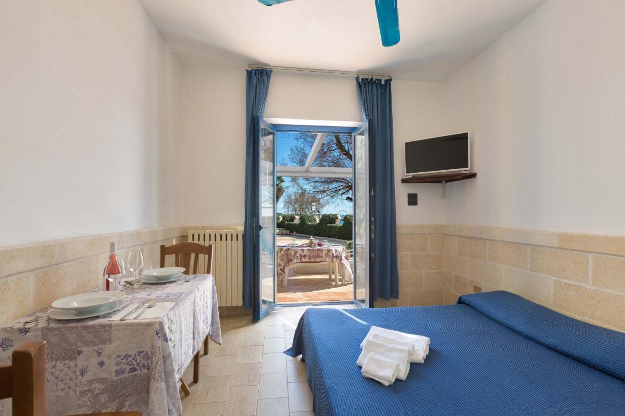 Aparthotel La Scogliera Torre Colimena Esterno foto